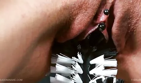 Studente tedesco con gli occhiali fa un pompino film erotico completo