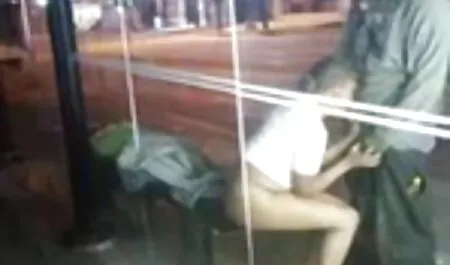 Trio seducente video hard erotici con i suoi amici