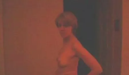 Una giovane ragazza scopata il vecchio nonno in fetish manga video erotici Porno