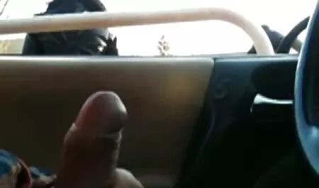 Giovane ragazza con trecce film erotici xxx dà nel culo