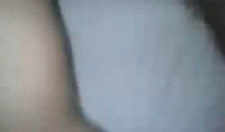 Si era sul letto in collant e films erotici gratis cominciò ad accarezzarsi tra le gambe