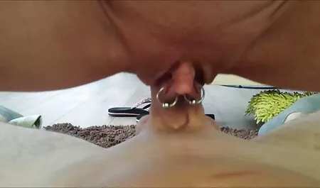 Masturbazione anale video erotici tettone e figa da vicino